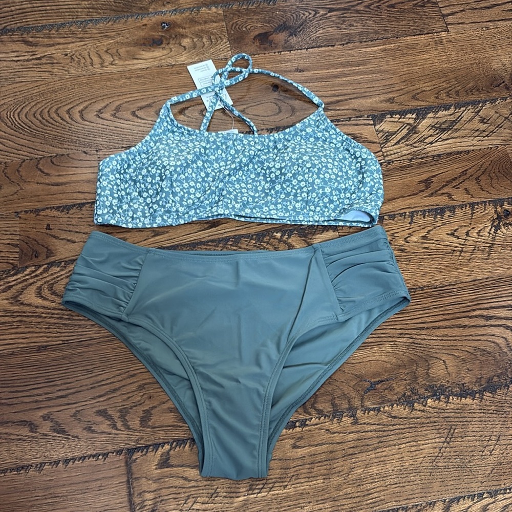 Cupshe bikini. Khaki green & white top with solid khaki green bottoms. NWT!